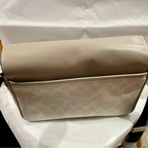 Coach Beige and Orange Messenger Bag - Picture 3 of 10